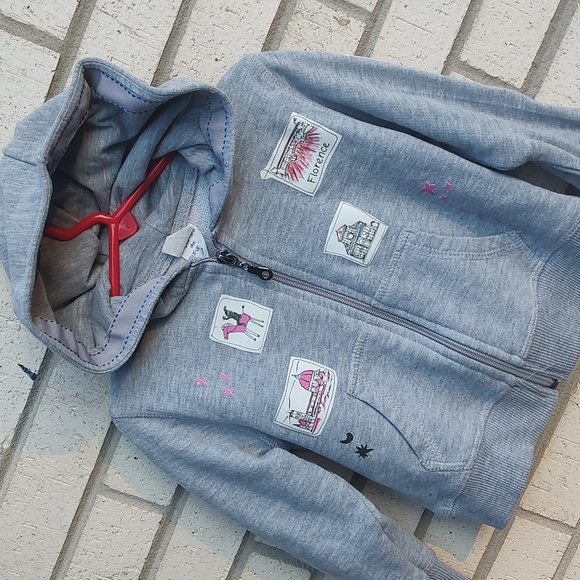 Gray Jacket* - Picture 4 of 9